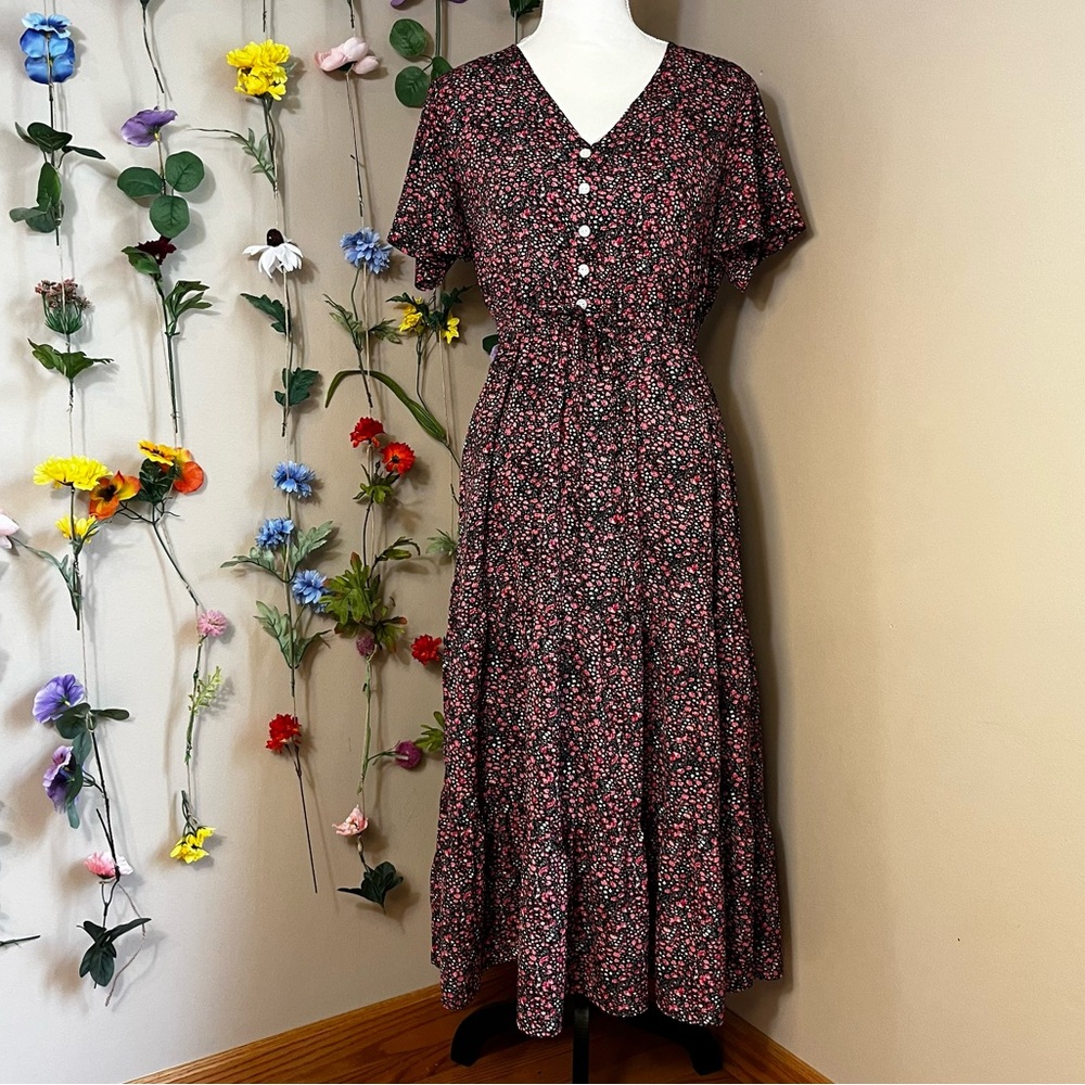 Red and Black Floral Tired Midi Dress, Medium